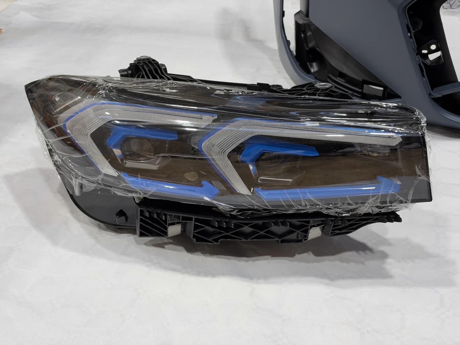 BMW G20 Headlight, catalogue photo 1
